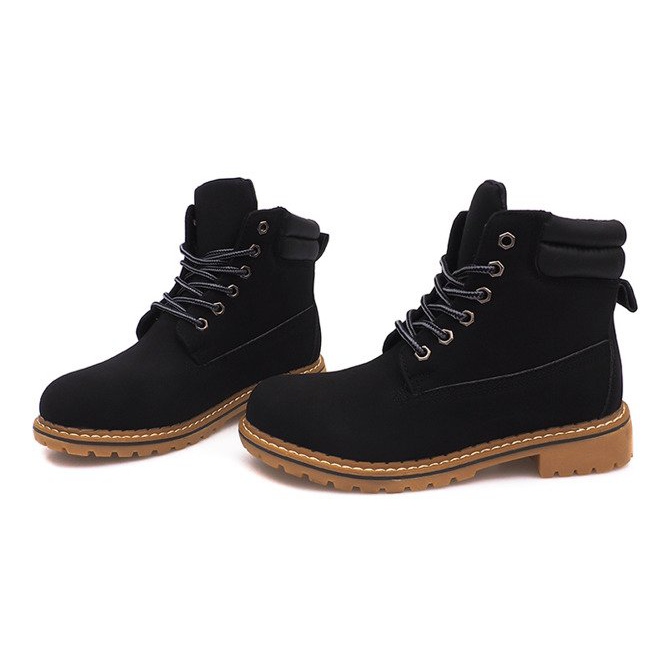 Bottes en bois isolées H88B Noir le noir 1