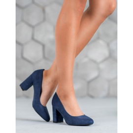 Ch. Creation Pompes sur un pilier bleu 2