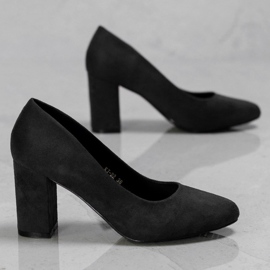 Ch. Creation Pompes sur un pilier noir 1