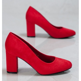 Ch. Creation Pompes sur un pilier rouge 1
