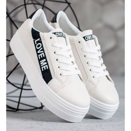 SHELOVET Chaussures blanches sur la plate-forme 1