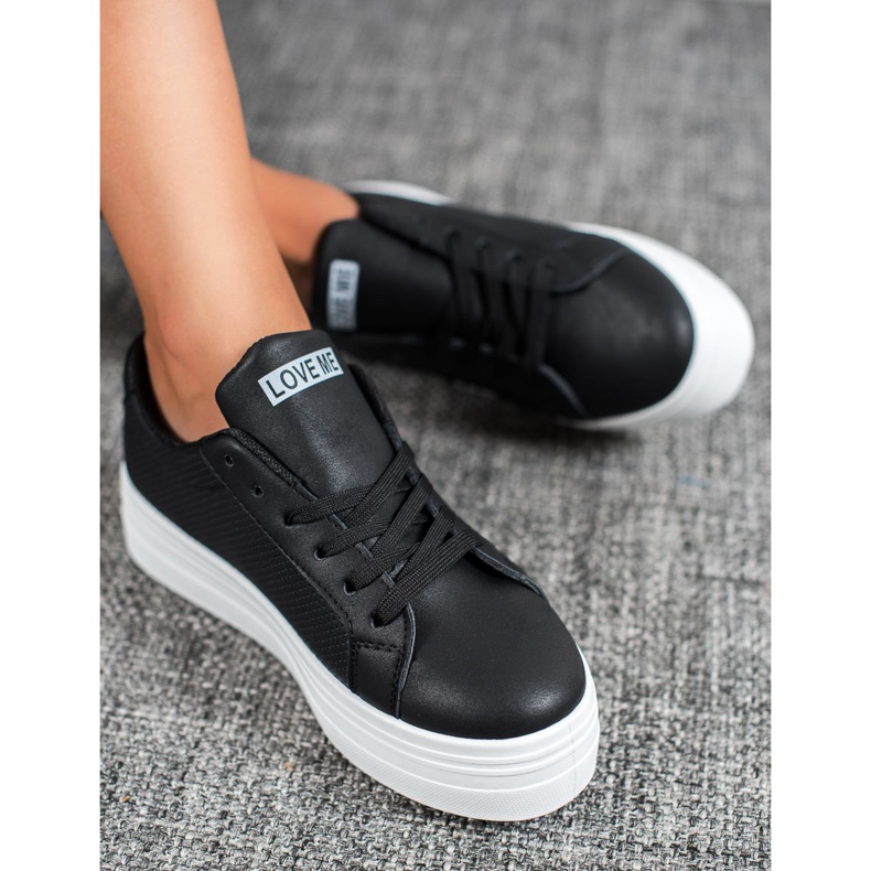 SHELOVET Chaussures noires sur la plate-forme 1