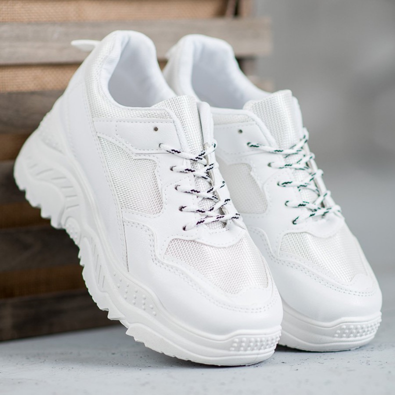 SHELOVET Des baskettes blanches 1