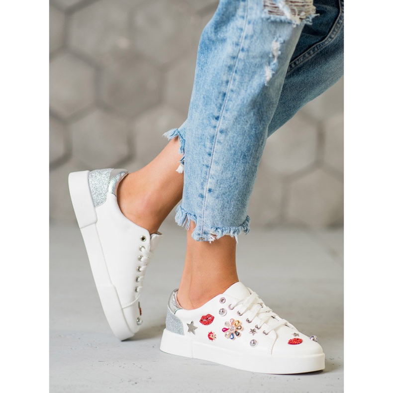 Bestelle Chaussures de sport avec patchs blanche 1