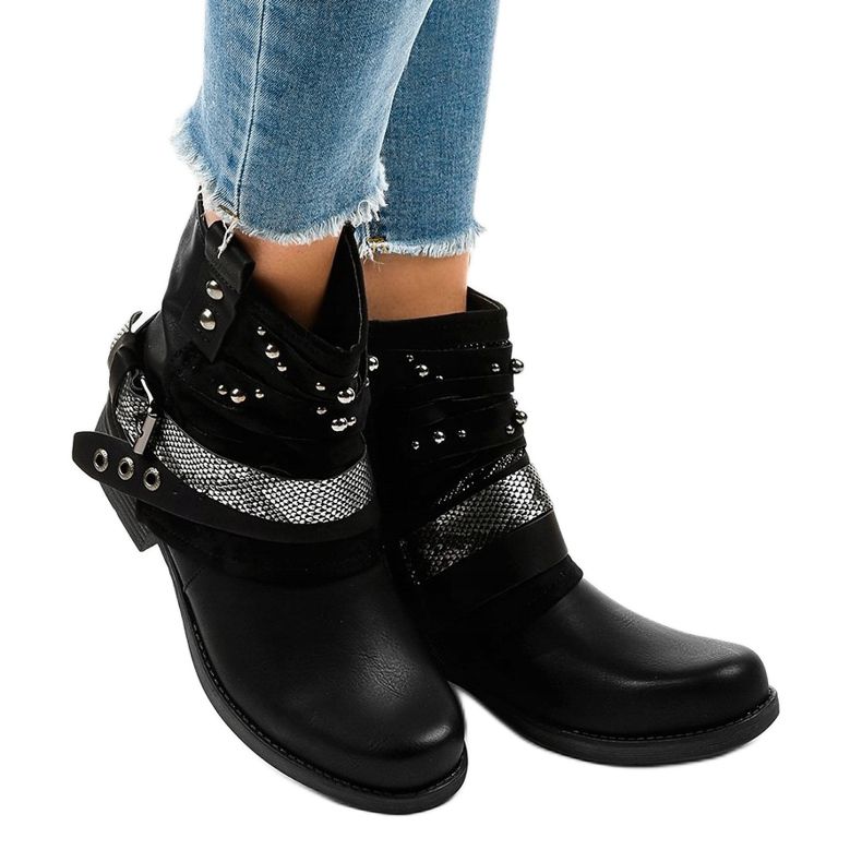 Bottes isolantes noires richement décorées 17103-1A le noir 1 Bottes isolantes noires richement décorées 17103-1A le noir 1