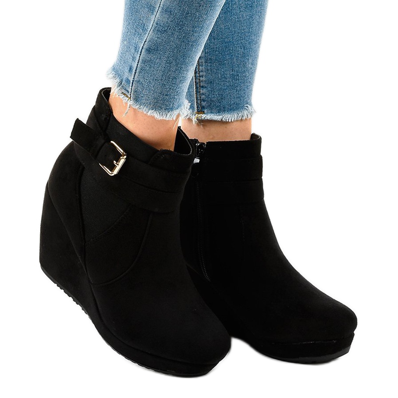 Bottines en daim noir CN826 2