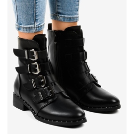Bottes noires pour femmes avec boucles S120 1