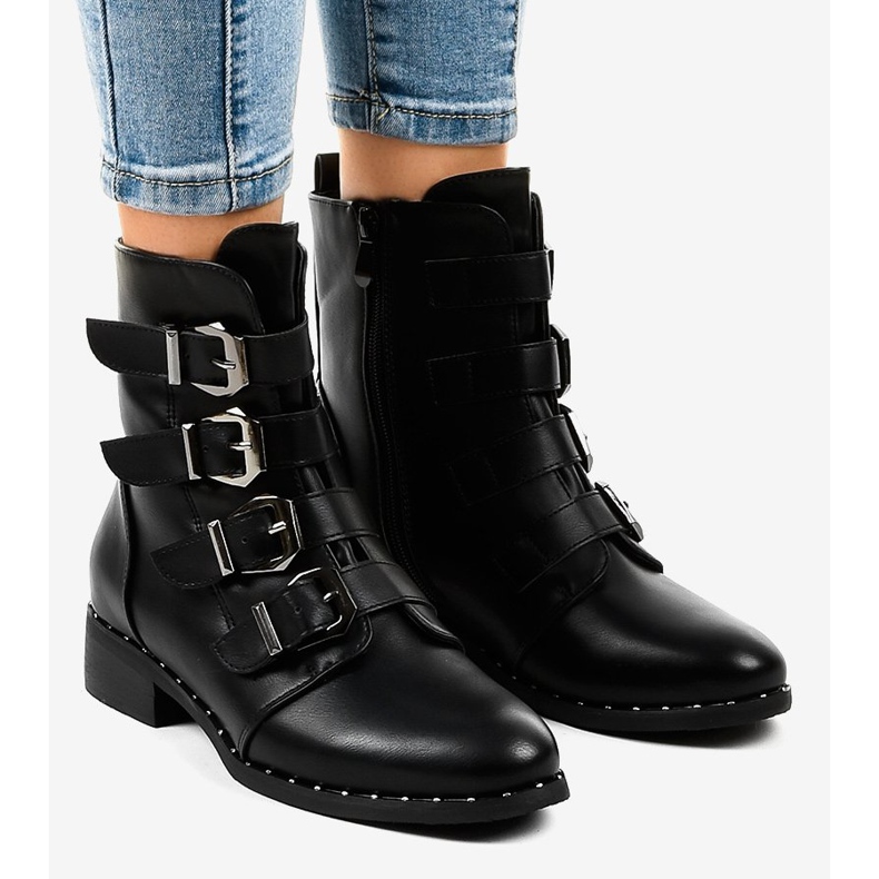 Bottes noires pour femmes avec boucles S120 1