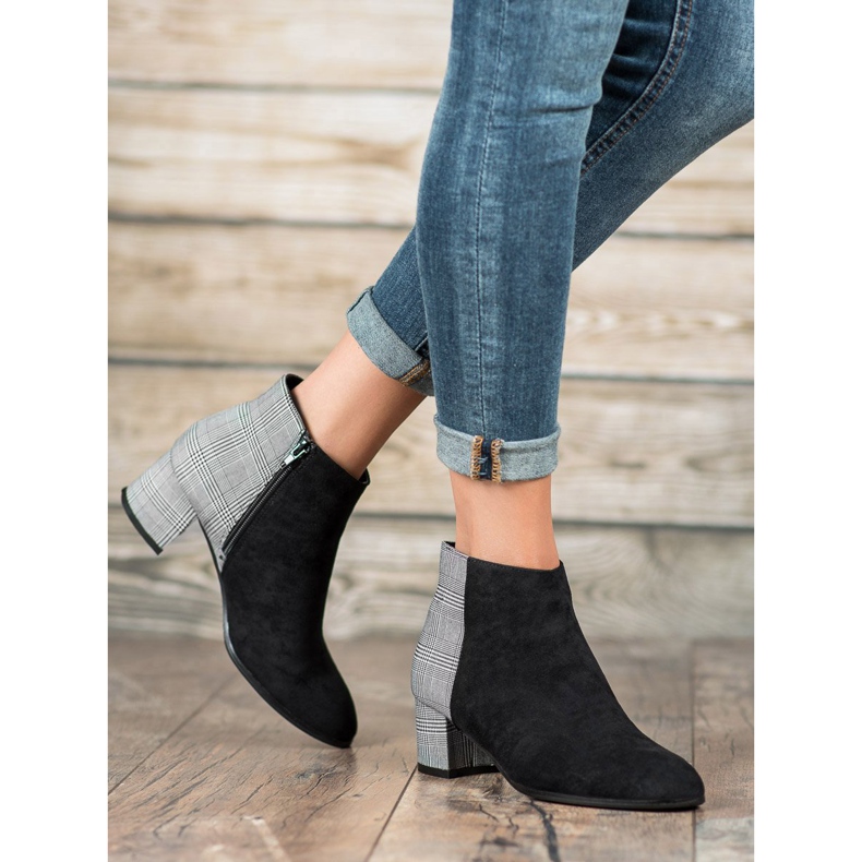 Filippo Bottes élégantes sur un poteau noir gris 1