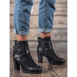 Super Mode Bottes classiques sur un poteau le noir 1