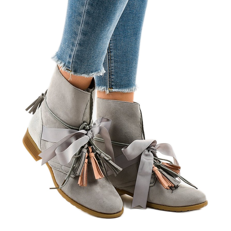 Bottines plates grises nouées à franges A-226 2