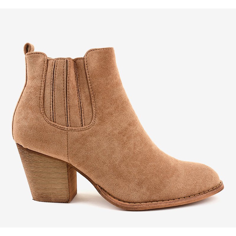 Bottes en daim beige sur le poteau SA-3338 2