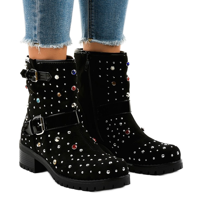 Bottes isolantes noires, richement décorées T185 le noir 1