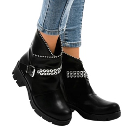 Bottes noires pour femmes décorées avec A-337 1