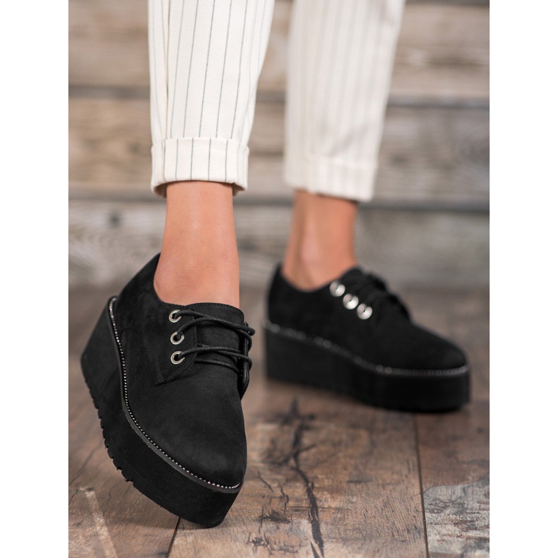SHELOVET Chaussures en daim sur la plateforme le noir 2