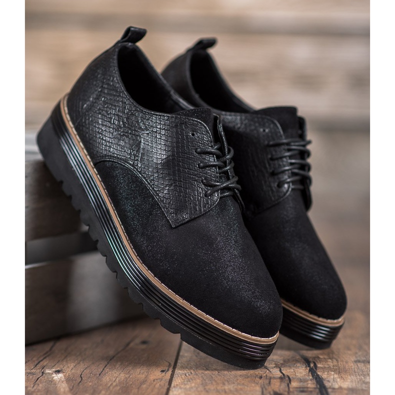 SHELOVET Chaussures sur la plateforme à imprimé serpent noir 1