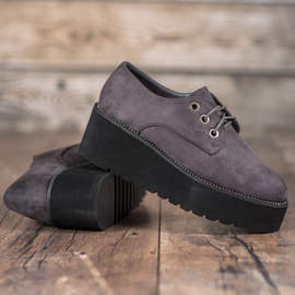 SHELOVET Chaussures en daim sur la plateforme gris 1