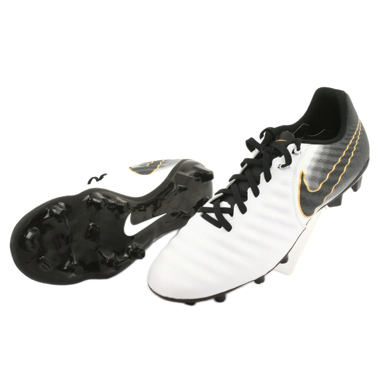 Chaussure de football Nike Tiempo Legend 7 Academy Fg M AO2596-100 blanche 3