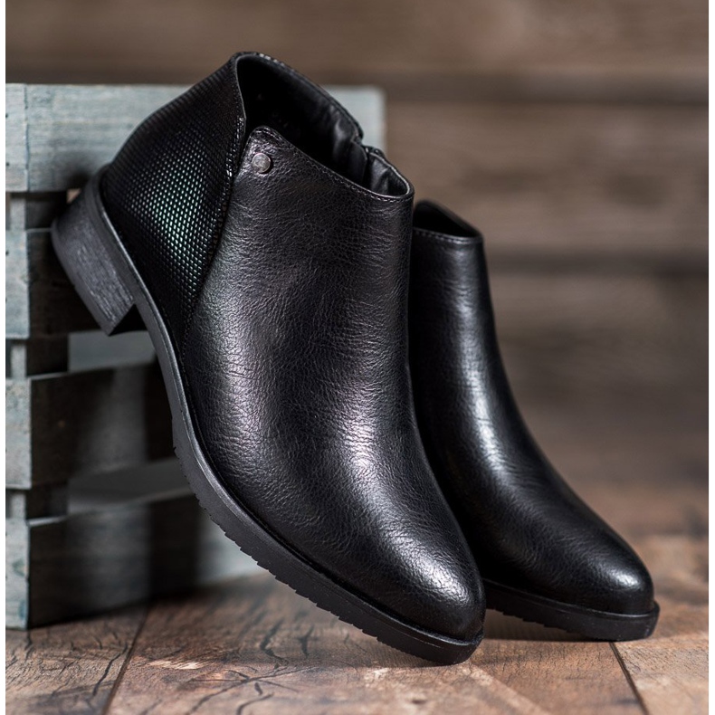 M.Daszyński Bottes à talons plats le noir 2