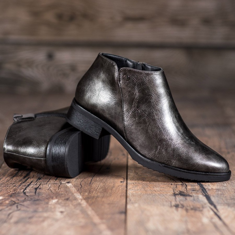 M.Daszyński Bottes à talons plats gris 1