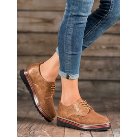 SHELOVET Chaussures sur la plateforme à imprimé serpent brun 1