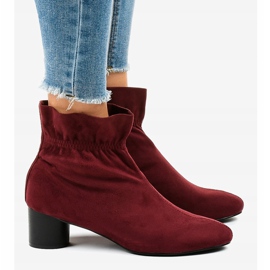 Bottes en daim marron sur le poteau JM5512M rouge 3