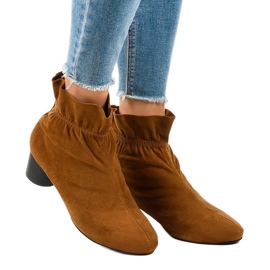 Bottes en daim marron sur le poteau JM5512M brun 1
