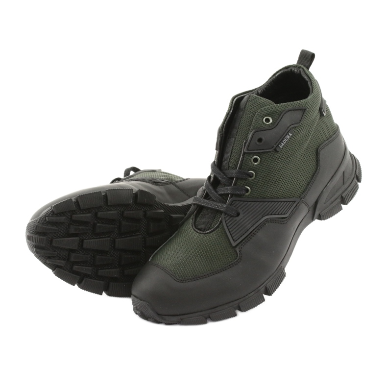 Randonnée à Badura 4784 noir vert 5