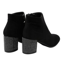 Bottes en daim noir sur le poteau décorées de FD-106 le noir 3