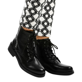 Bottines plates noires pour femmes à clous BM163 le noir 1