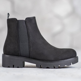 Filippo Bottes sur la plate-forme noir 1
