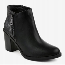 Bottines noires à talons légers 6718N 1