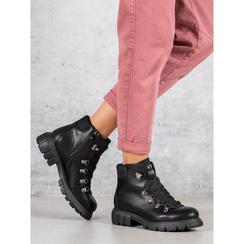 Kylie Bottes à lacets noir 1
