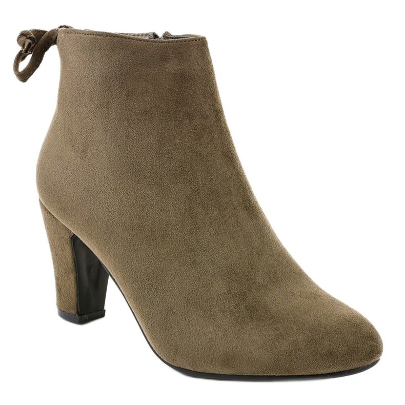 Bottines en daim vert sur le poteau W852 1