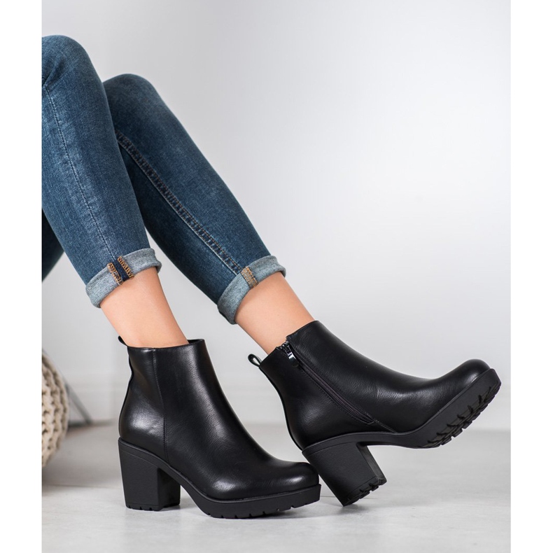 SHELOVET Bottes sur la plate-forme le noir 1