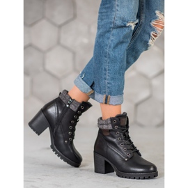 SHELOVET Bottines à lacets sur un poteau le noir 2