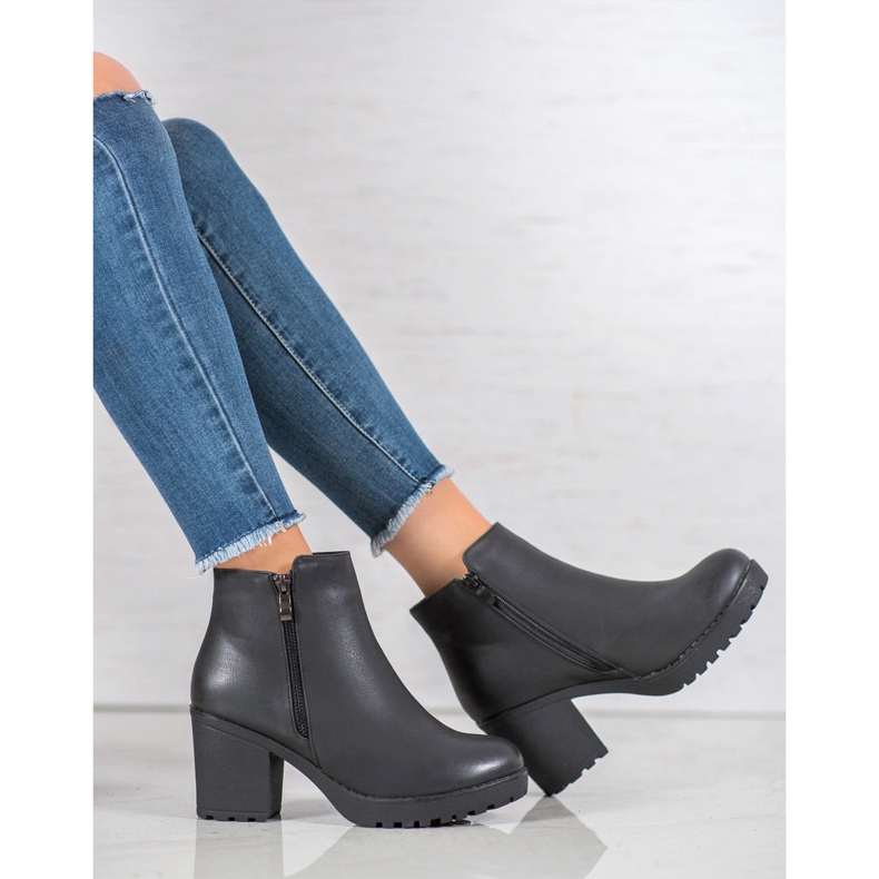 J. Star Bottes sur la plate-forme noir 1