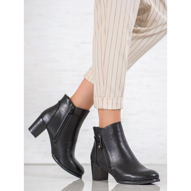 J. Star Bottes chaudes sur le poste noir 2