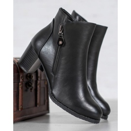 J. Star Bottes chaudes sur le poste noir 1