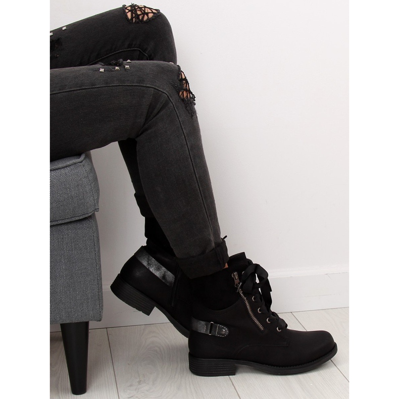 Bottes noires à lacets noires 17103-2 Qualité Black II 1