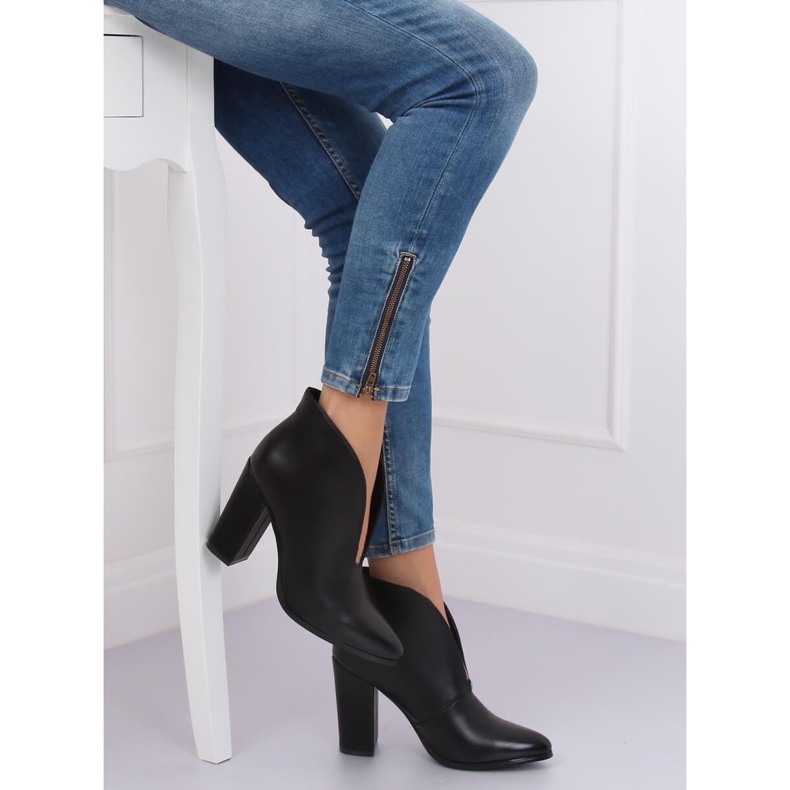 Bottes noires avec découpe noire RB38P qualité II II noire 2