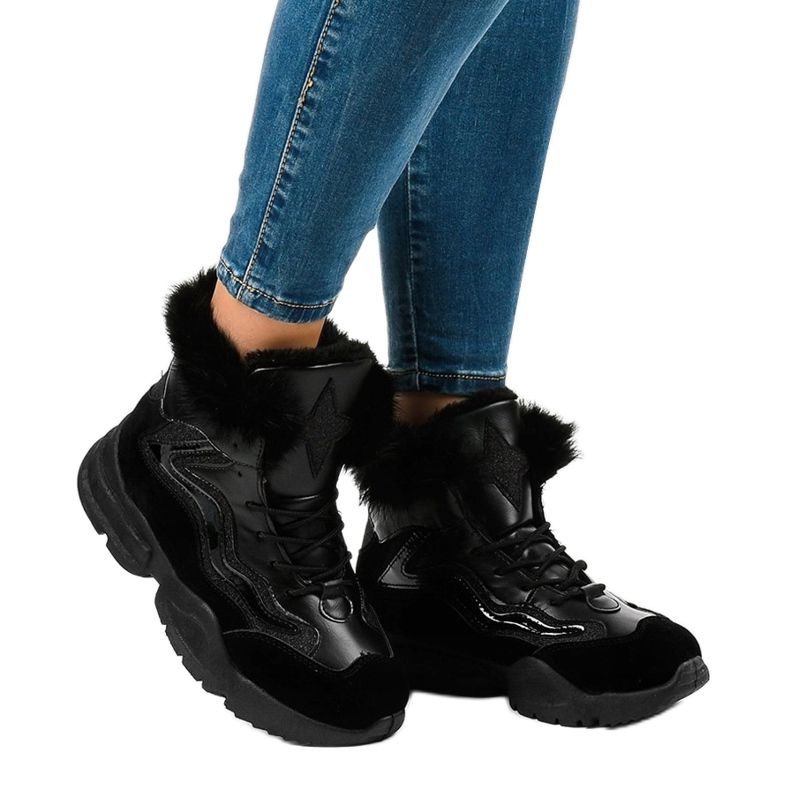 Baskets isolées noires LS-2062 1