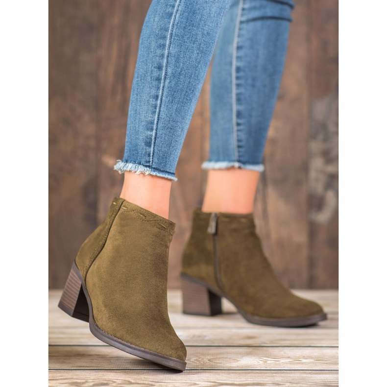 Kylie Bottines olive sur un poteau vert 1