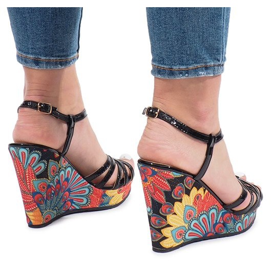 Sandales noires sur le coin Ibrahim 1