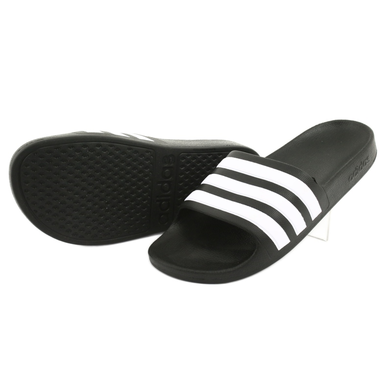 Chaussons Adidas Adilette Aqua K Jr F35556 blanche le noir 4