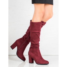 Wilady Bottes en daim sur un pilier rouge 4