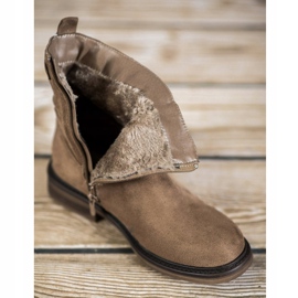 J. Star Travailleurs bruns 1