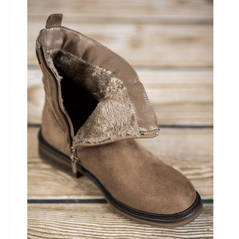 J. Star Travailleurs bruns 1