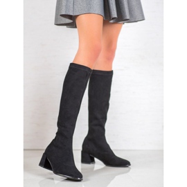 Filippo Bottes en daim sur un pilier le noir 3