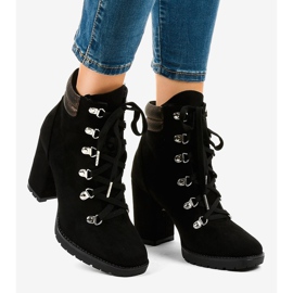 Bottines trappeur en daim noir sur le poteau 8992 le noir 2